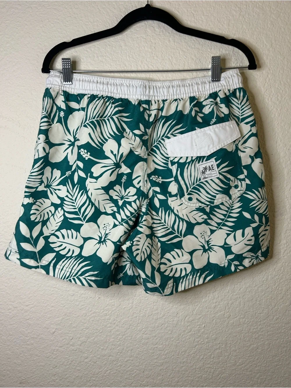 American Eagle Mens Teal White Tropical Print Drawstring Shorts Small Swim Beach